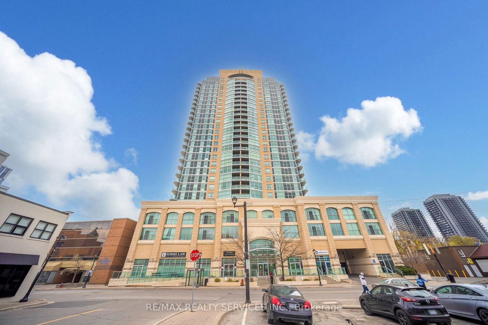 Condo for sale at 303-9 George Street, Brampton, Downtown Brampton, L6Y 1P4 - MLS: W12109172