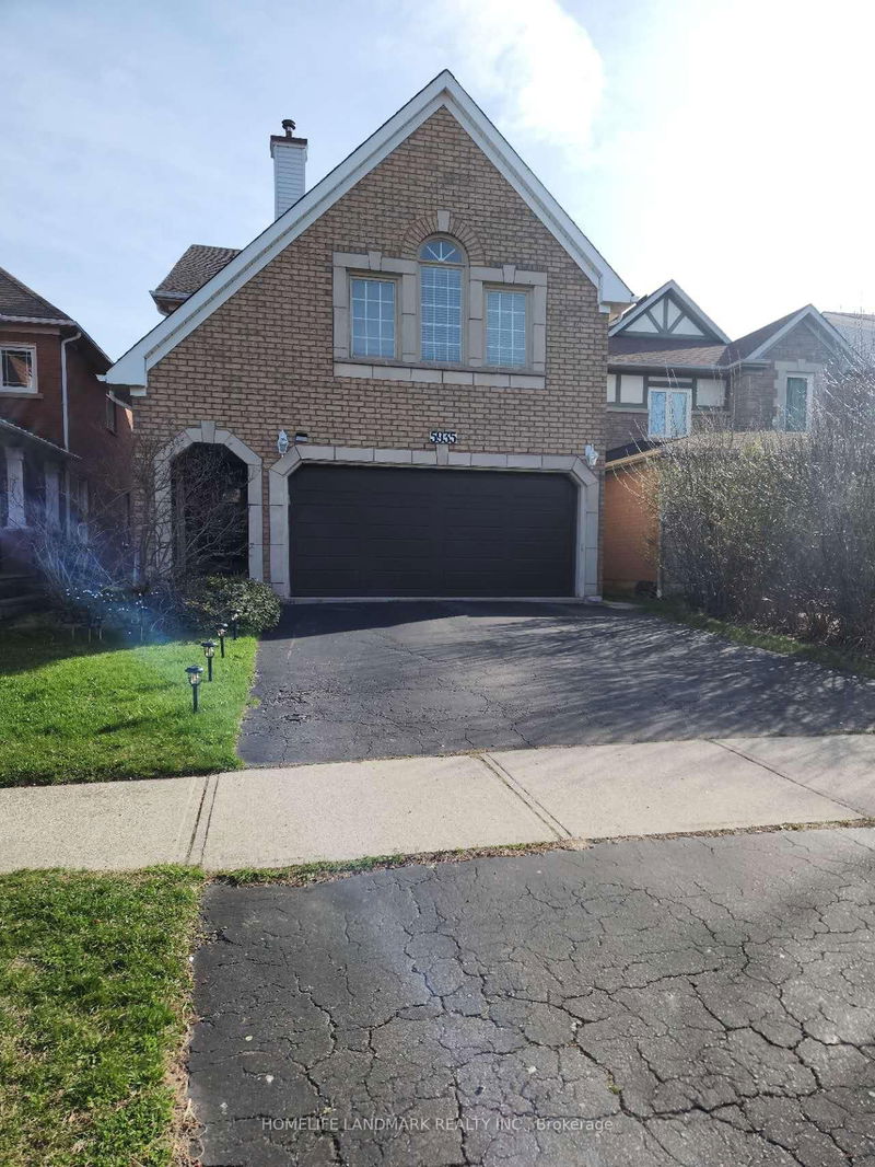 home for lease on 5935 Leeside(Lower) Crescent