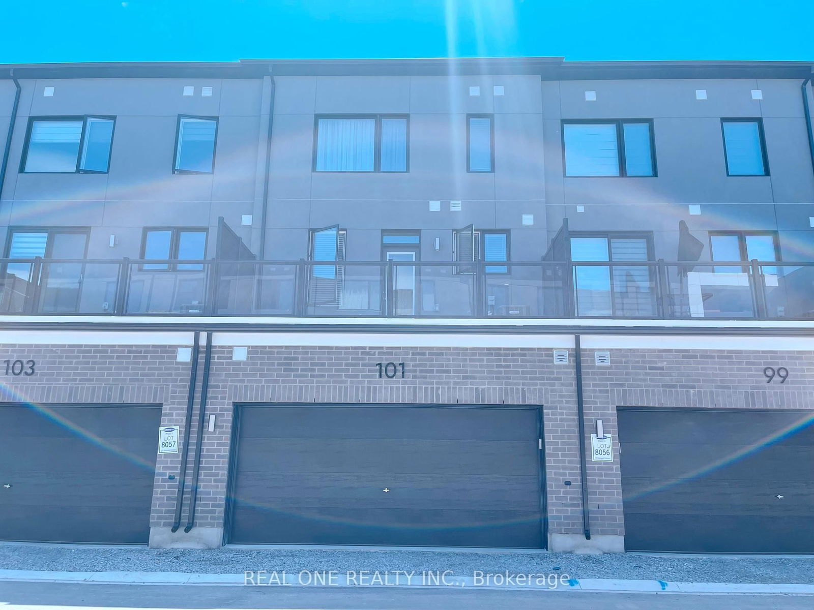 Townhouse for lease at 101 Grovewood Common N/A, Oakville, Glenorchy, L6H 7C4 - MLS: W12109248