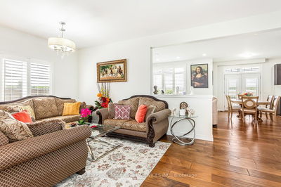 2386 Natasha Circ, Oakville - Bronte Creek image-0-2