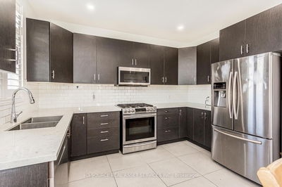 2386 Natasha Circ, Oakville - Bronte Creek image-0-3
