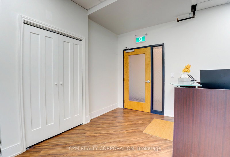 206 - 3485 Rebecca St, Oakville, L6L 0E3 | Image 3