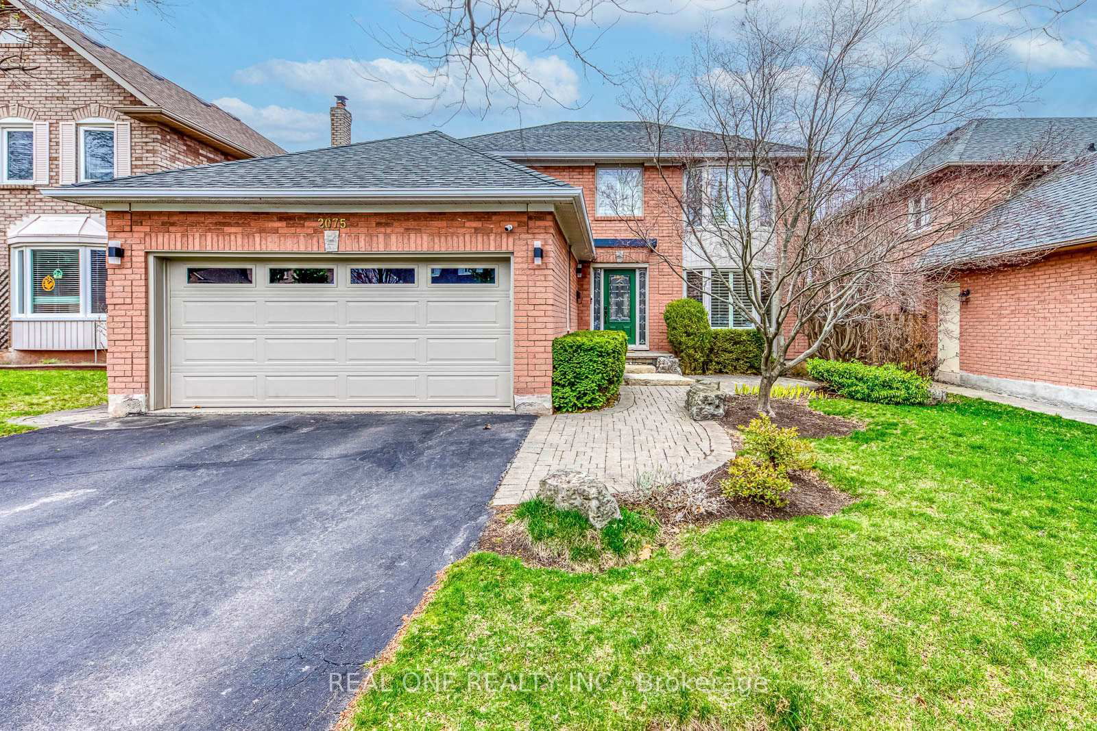 Detached House for sale at 2075 Banbury Crescent, Oakville, RO River Oaks, L6H 5P8 - MLS: W12109509