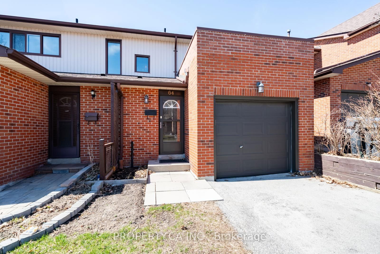 Townhouse for sale at 64 Dawson Crescent, Brampton, Brampton North, L6V 3M6 - MLS: W12109581
