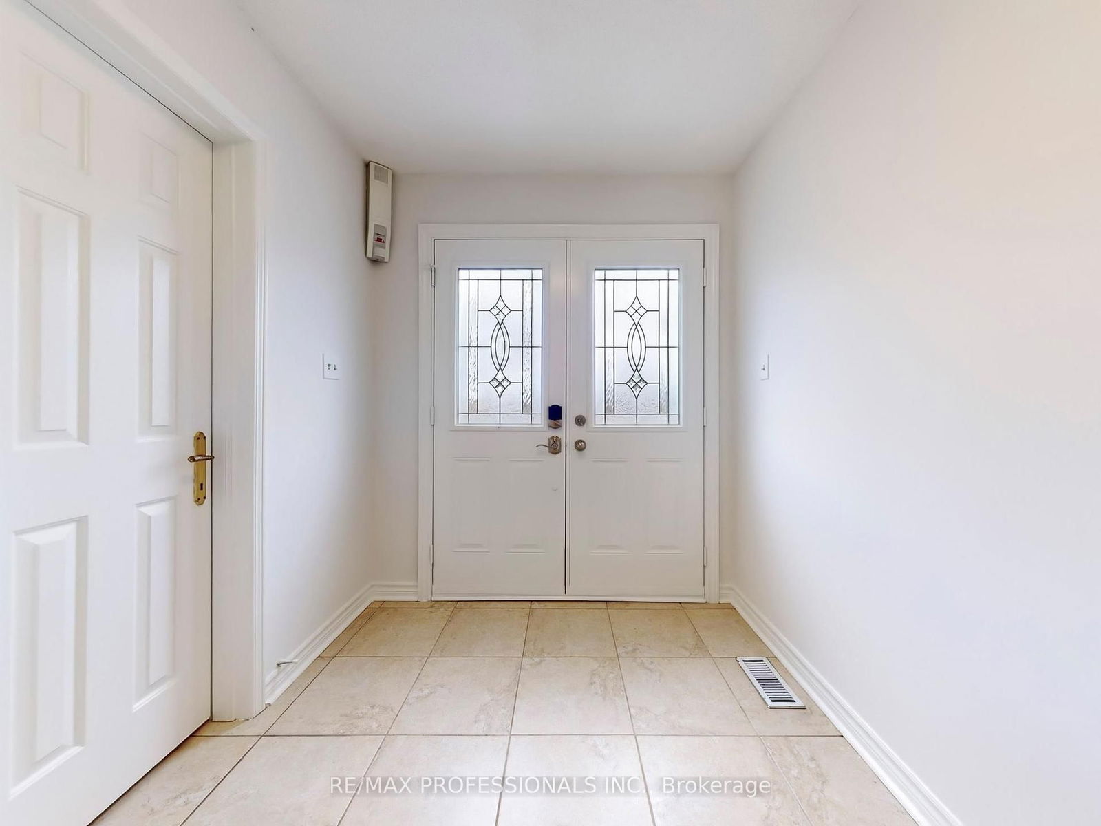 Detached House for sale at 4072 Colonial Drive, Mississauga, Erin Mills, L5L 4K1 - MLS: W12109670