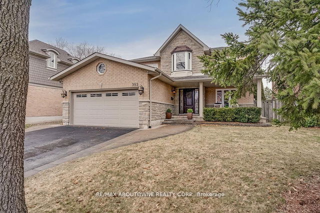 393 CLAREMONT Crescent