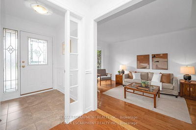 2069 Gordie Tapp Cres, Burlington - Rose image-0-4