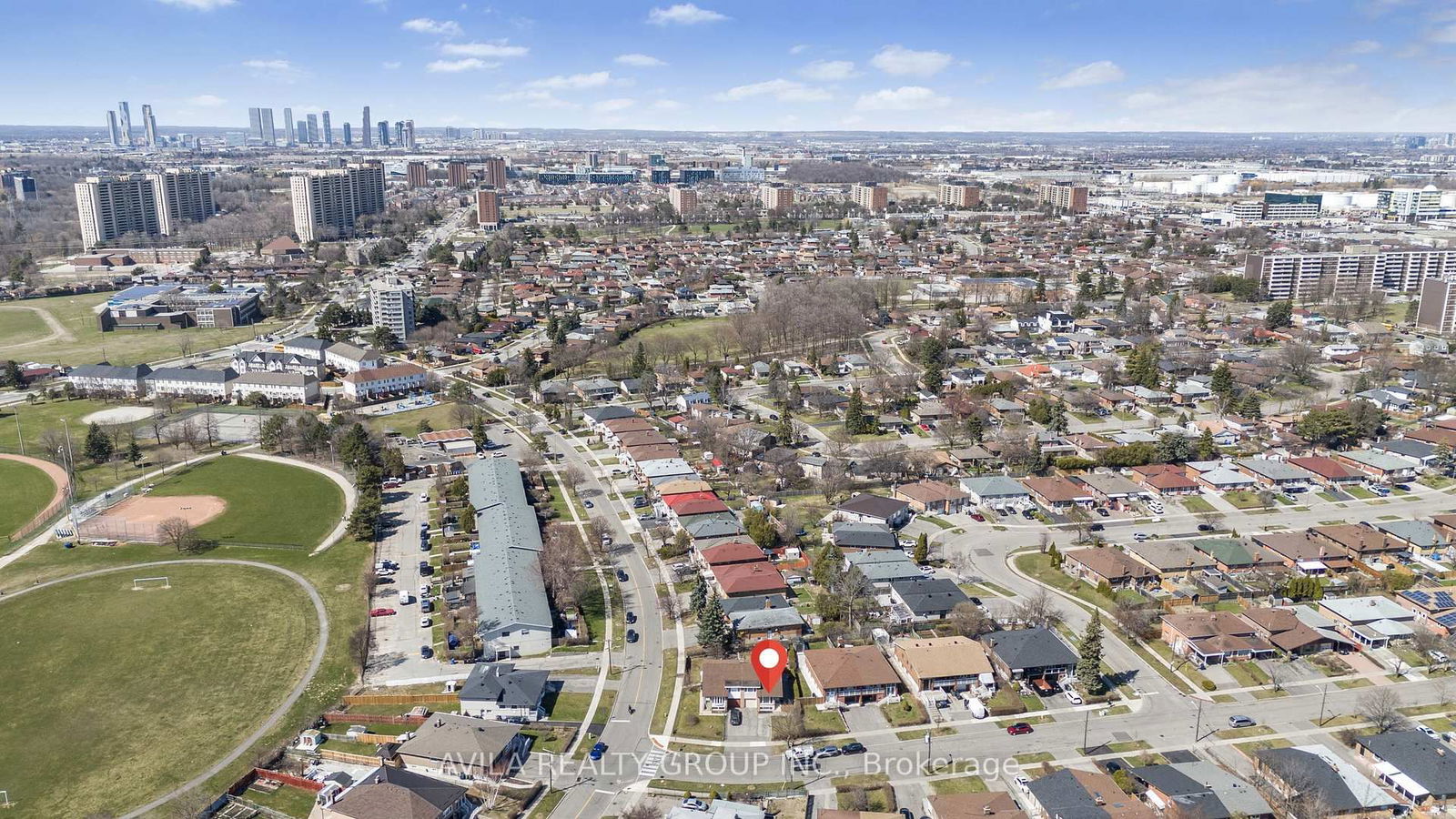 Semi-Detached House for sale at 4 Fallingdale Crescent, Toronto, York University Heights, M3J 1C3 - MLS: W12109932