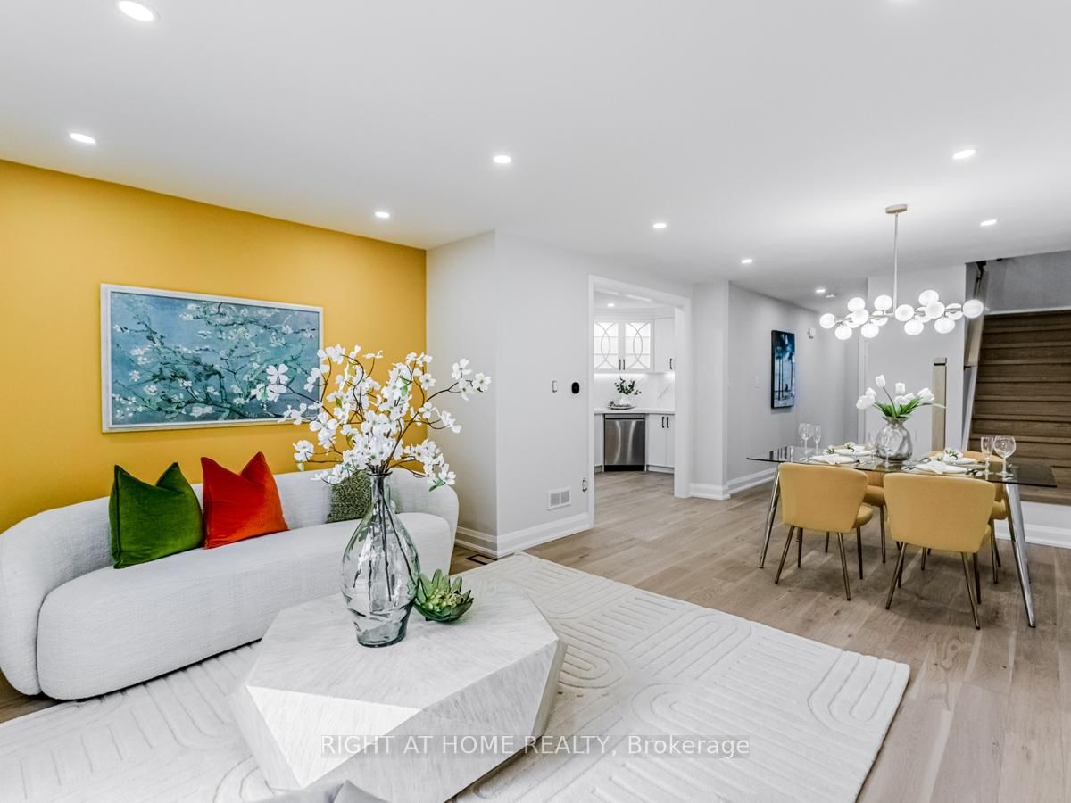 Townhouse for sale at 2273 Munn's Avenue, Oakville, River Oaks, L6H 3M4 - MLS: W12109946