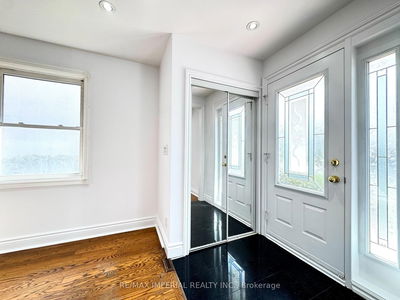34 Doddington Dr, Toronto - Stonegate-Queensway image-0-4