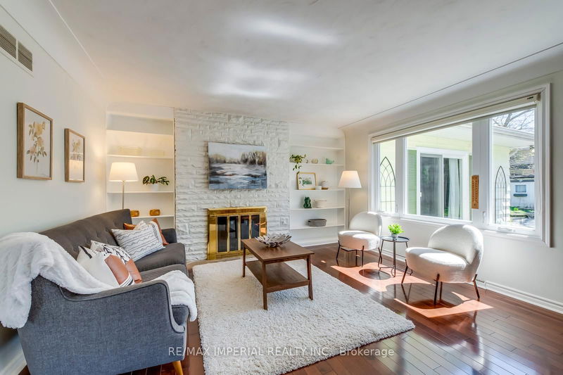 2048 Devon Rd, Oakville - Ford image-0-0