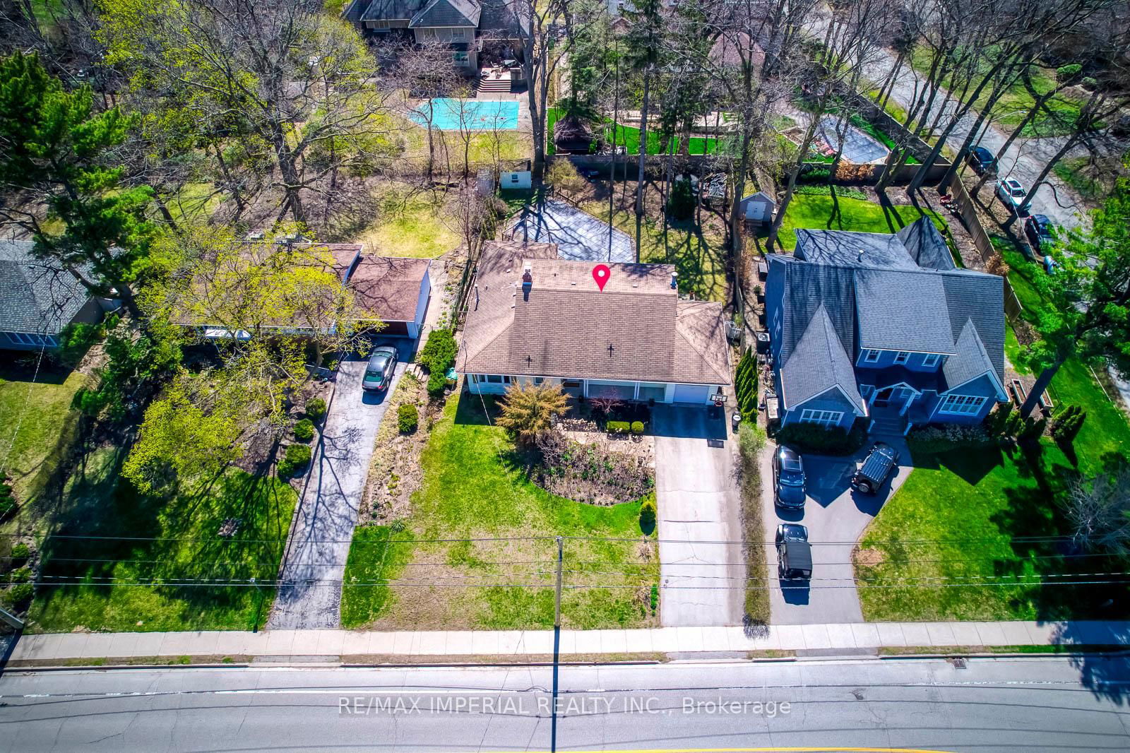 Detached House for sale at 2048 Devon Road, Oakville, FD Ford, L6J 2N2 - MLS: W12110020