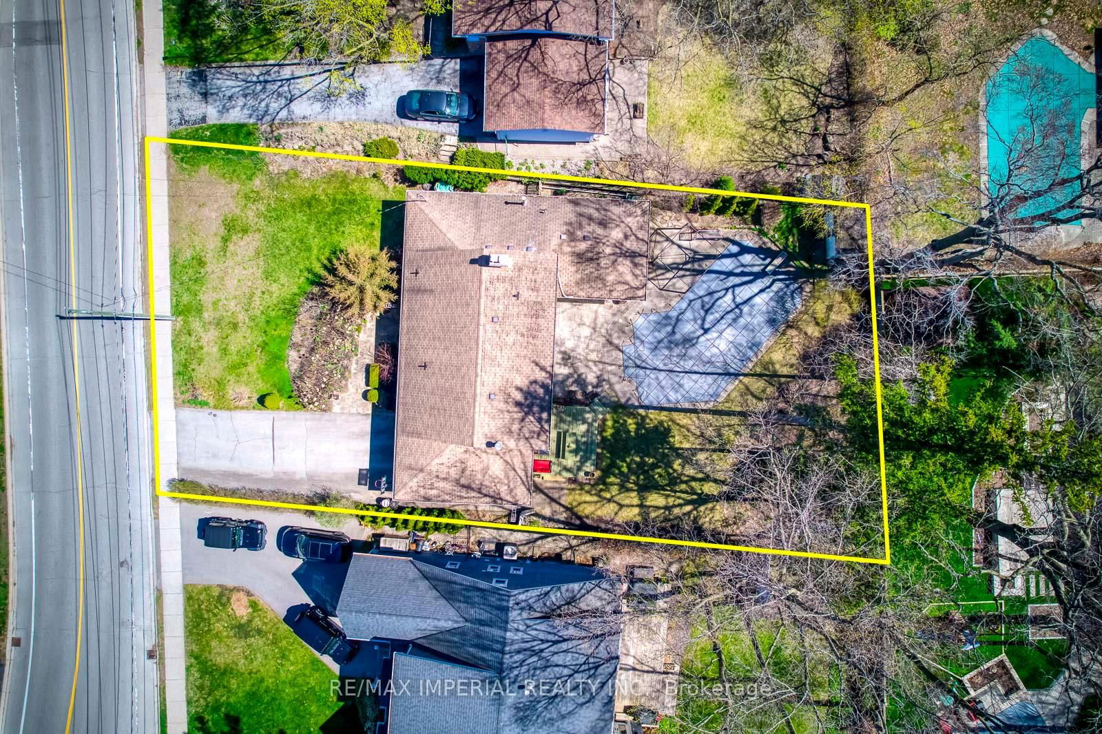 Detached House for sale at 2048 Devon Road, Oakville, FD Ford, L6J 2N2 - MLS: W12110020