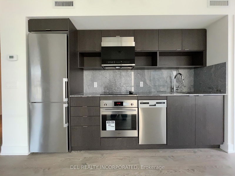 home for lease on 404-7 Mabelle Avenue