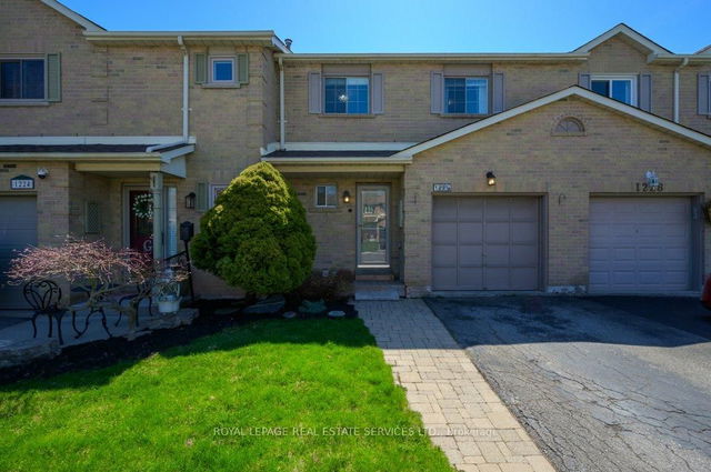 1226 Cottonwood Crescent