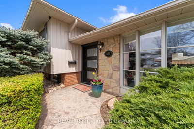 637 Thornwood Ave, Burlington - Roseland image-0-1