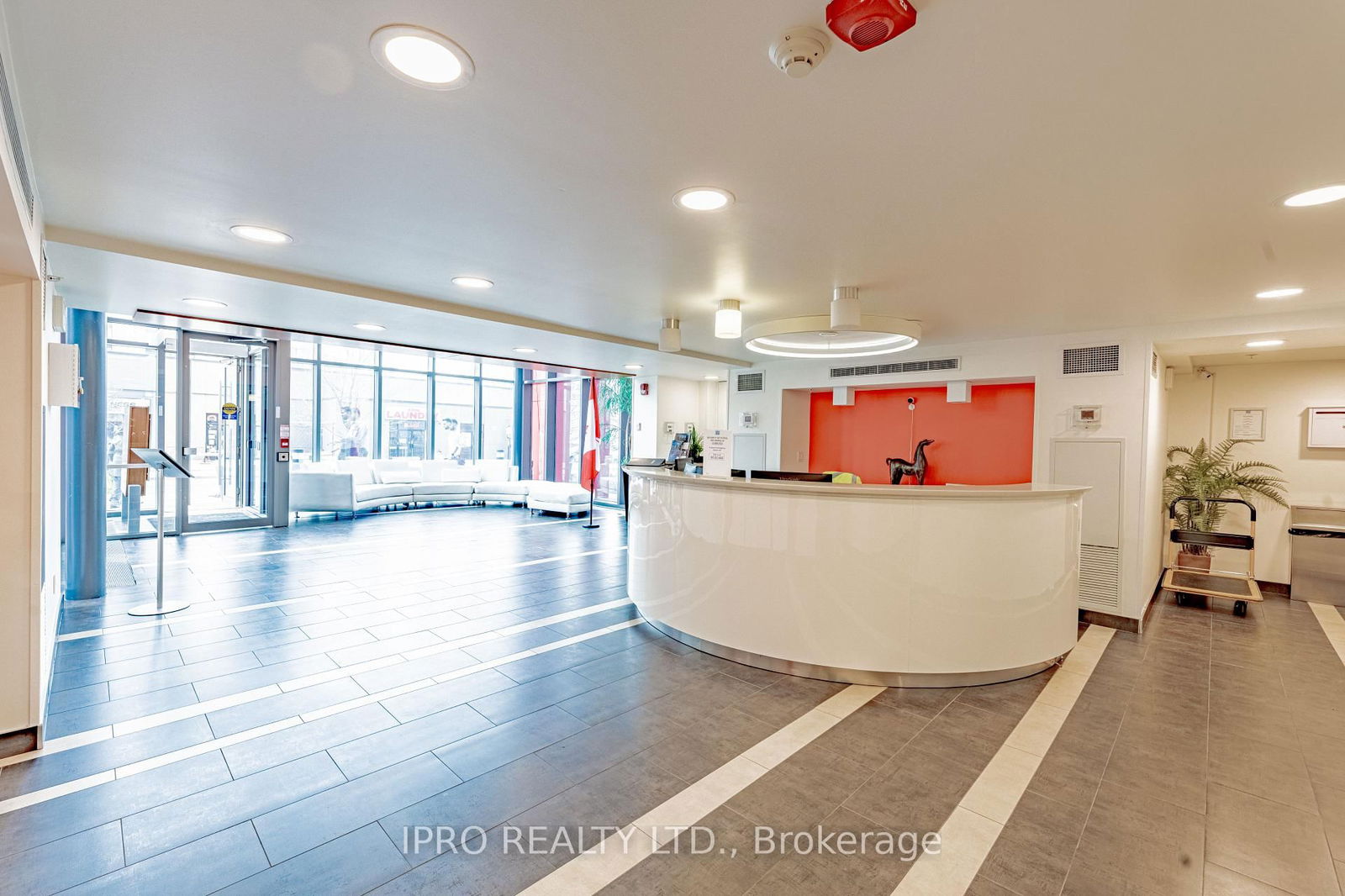 Condo for sale at 625-15 James Finlay Way, Toronto, Downsview-Roding-CFB, M3M 0B3 - MLS: W12110399