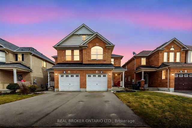 19 Coachlight Crescent
