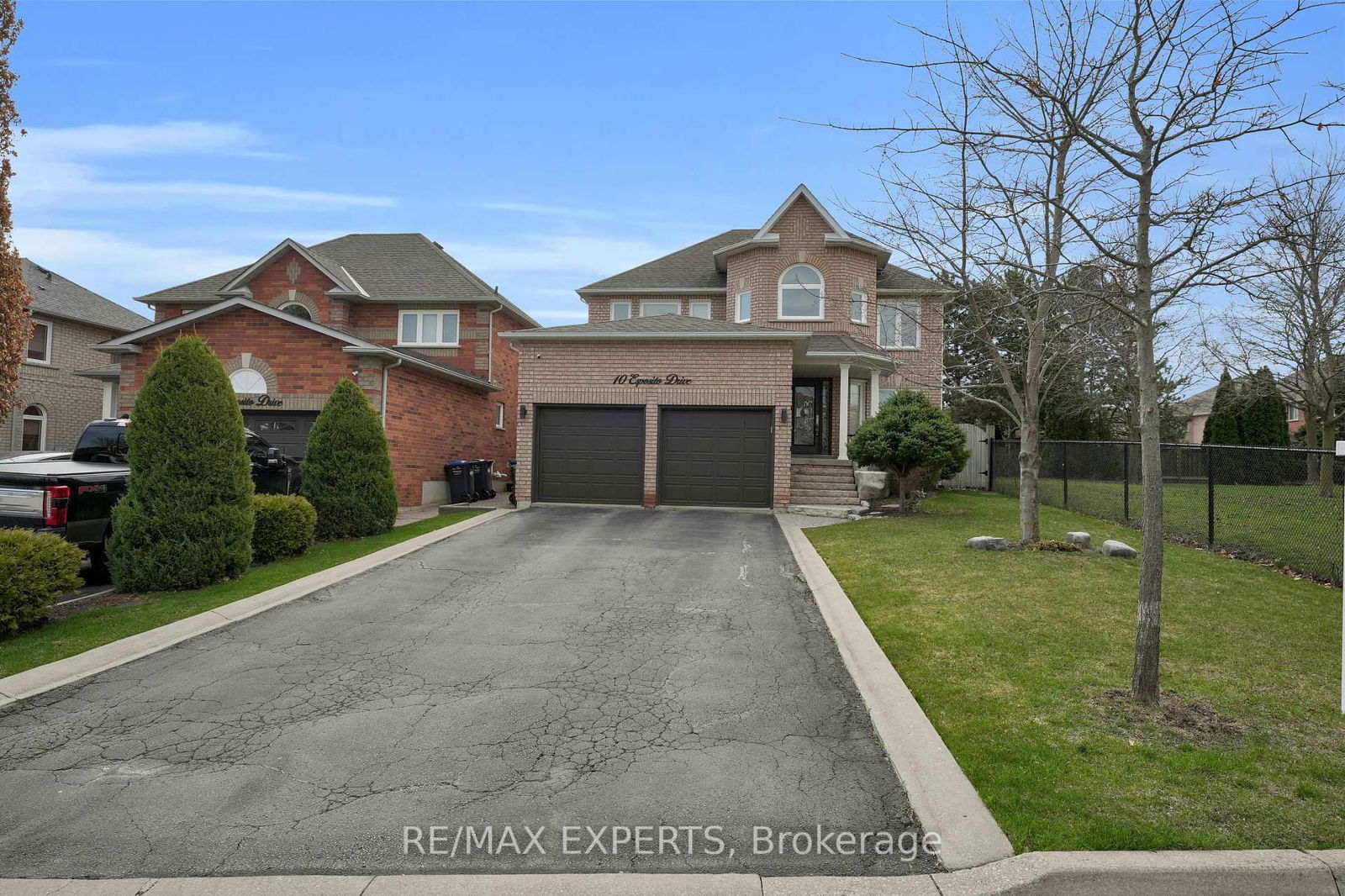 Detached House for sale at 10 Esposito Drive, Caledon, Bolton East, L7E 1V4 - MLS: W12110486