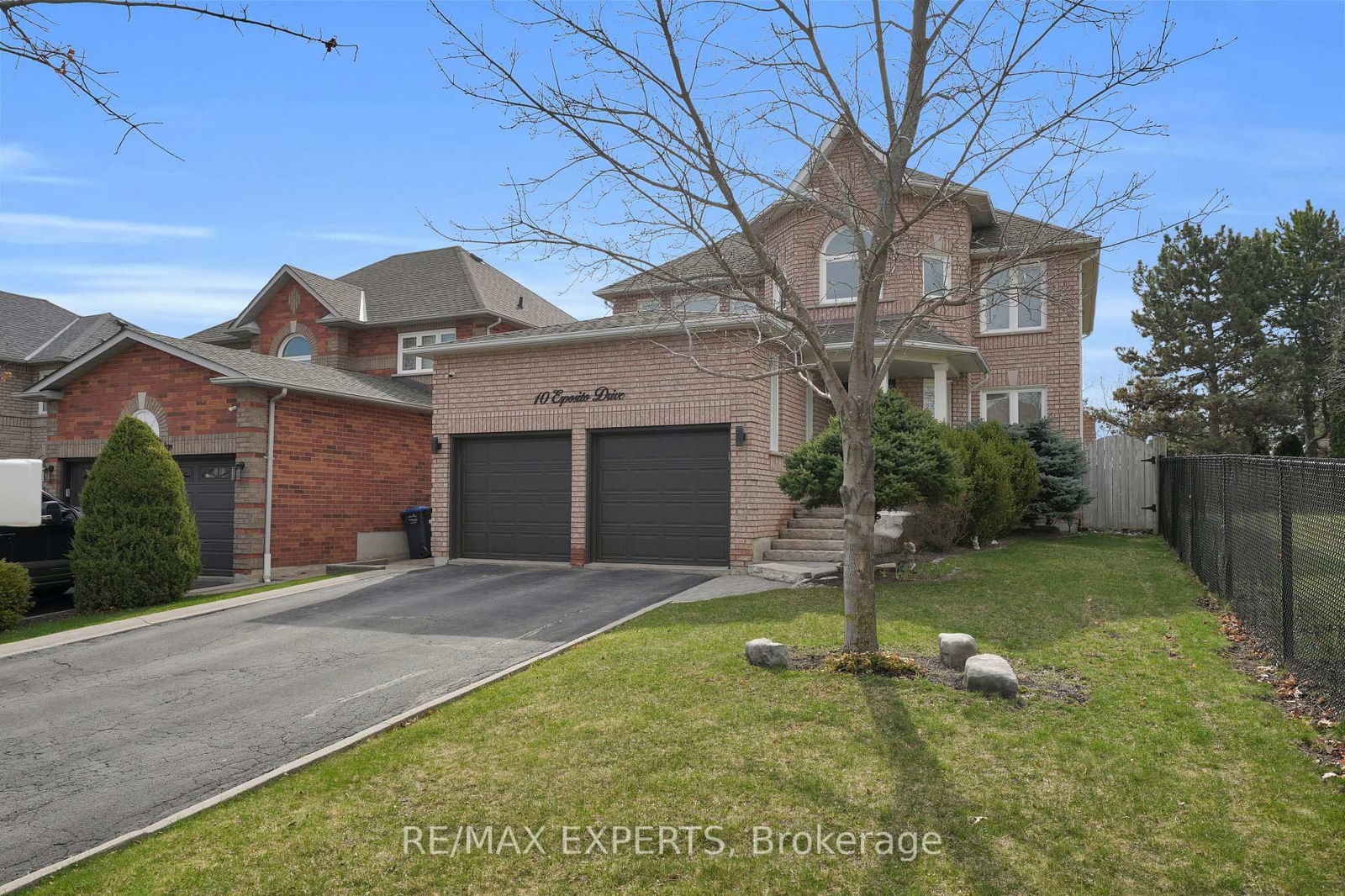 Detached House for sale at 10 Esposito Drive, Caledon, Bolton East, L7E 1V4 - MLS: W12110486