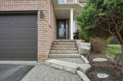 10 Esposito Dr, Caledon - Bolton East image-0-3