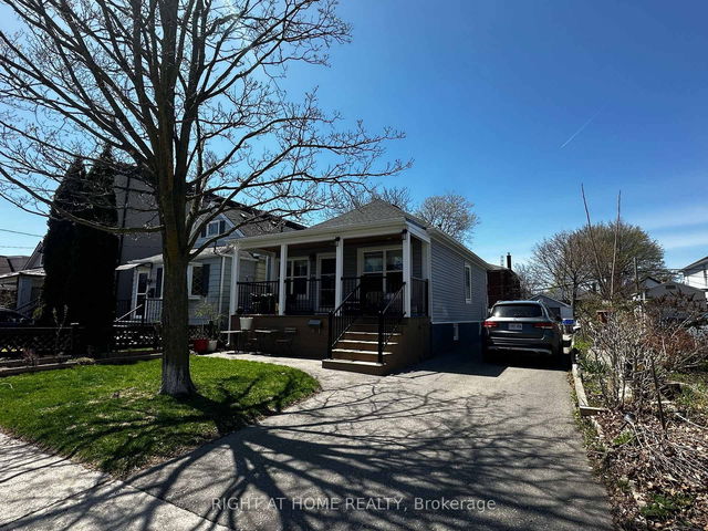 26 Sixteenth Street