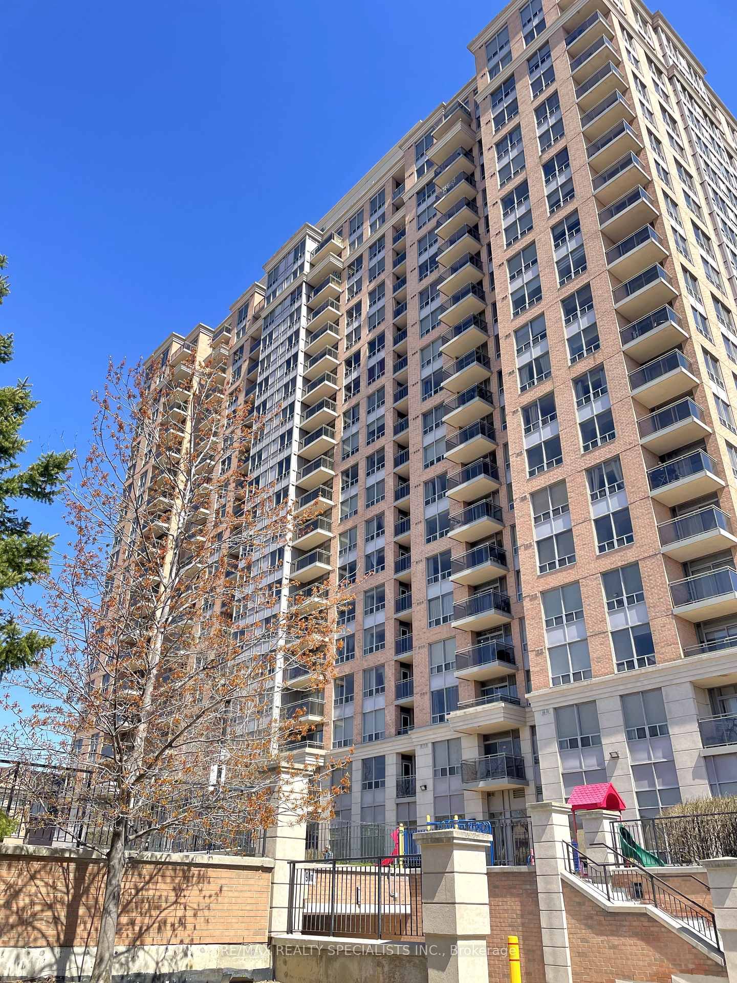Condo for lease at 308-55 Strathaven Drive, Mississauga, Hurontario, L5R 4G9 - MLS: W12110590