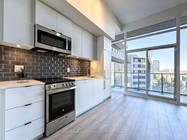 402 - 285 Dufferin Street