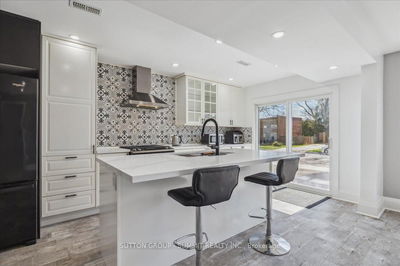 2446 Maryvale Crt, Burlington - Mountainside image-0-1