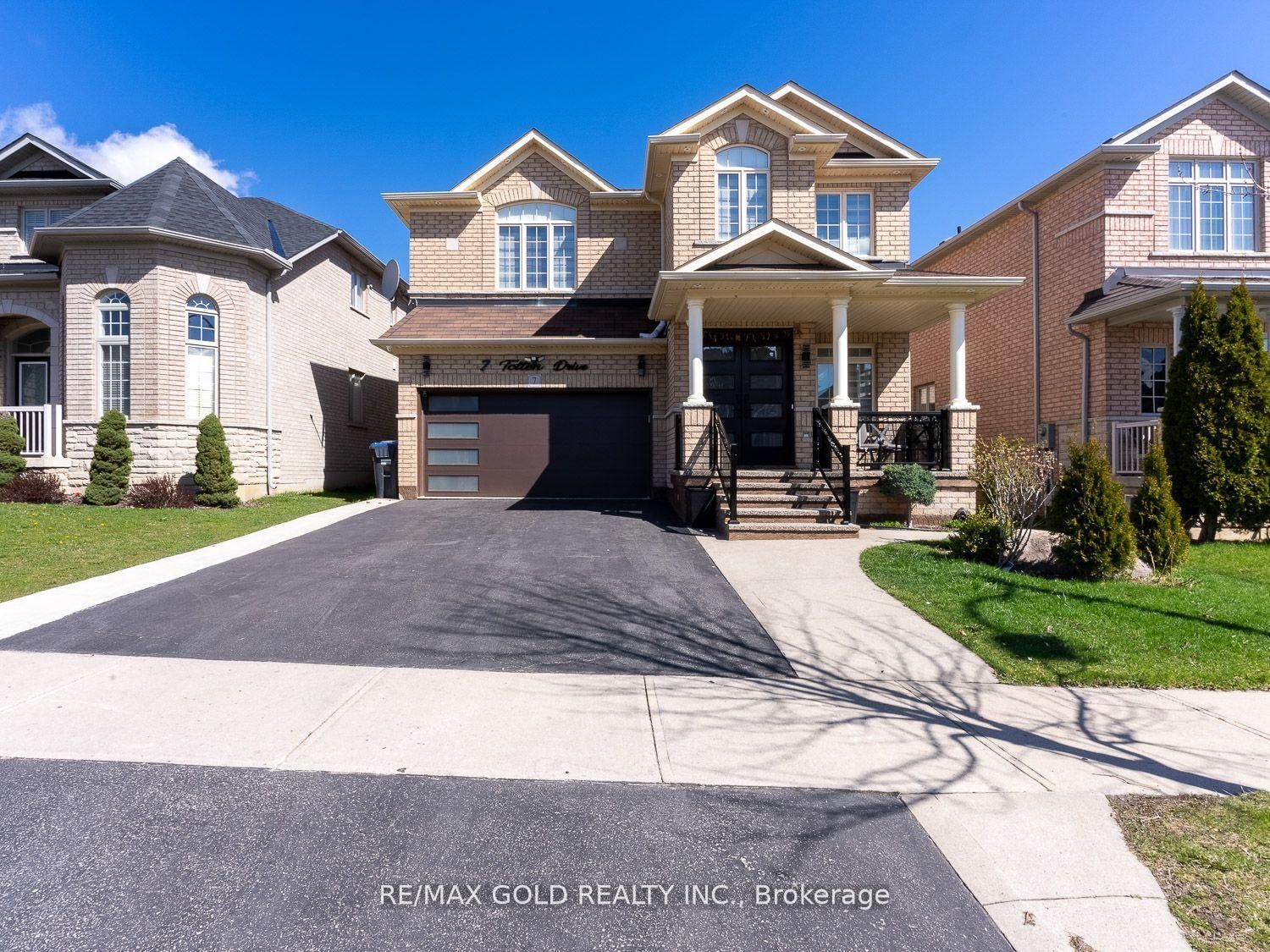 Detached House for lease at 7 Totten Drive, Brampton, Sandringham-Wellington, L6R 0P8 - MLS: W12110786