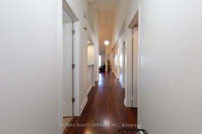 Unit 210 — 103 Bristol Rd, Mississauga - Hurontario image-0-4