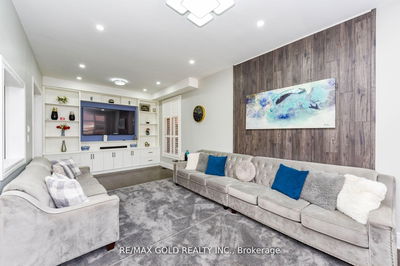 16 Dairymaid Rd, Brampton - Northwest Brampton image-0-4