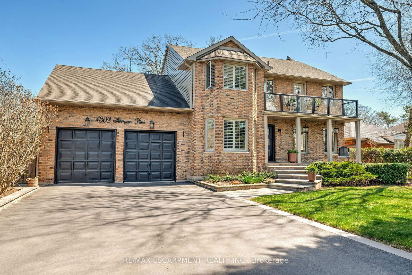 Detached House for sale at 4302 SHOREACRES Place, Burlington, Shoreacres, L7L 5N1 - MLS: W12110967