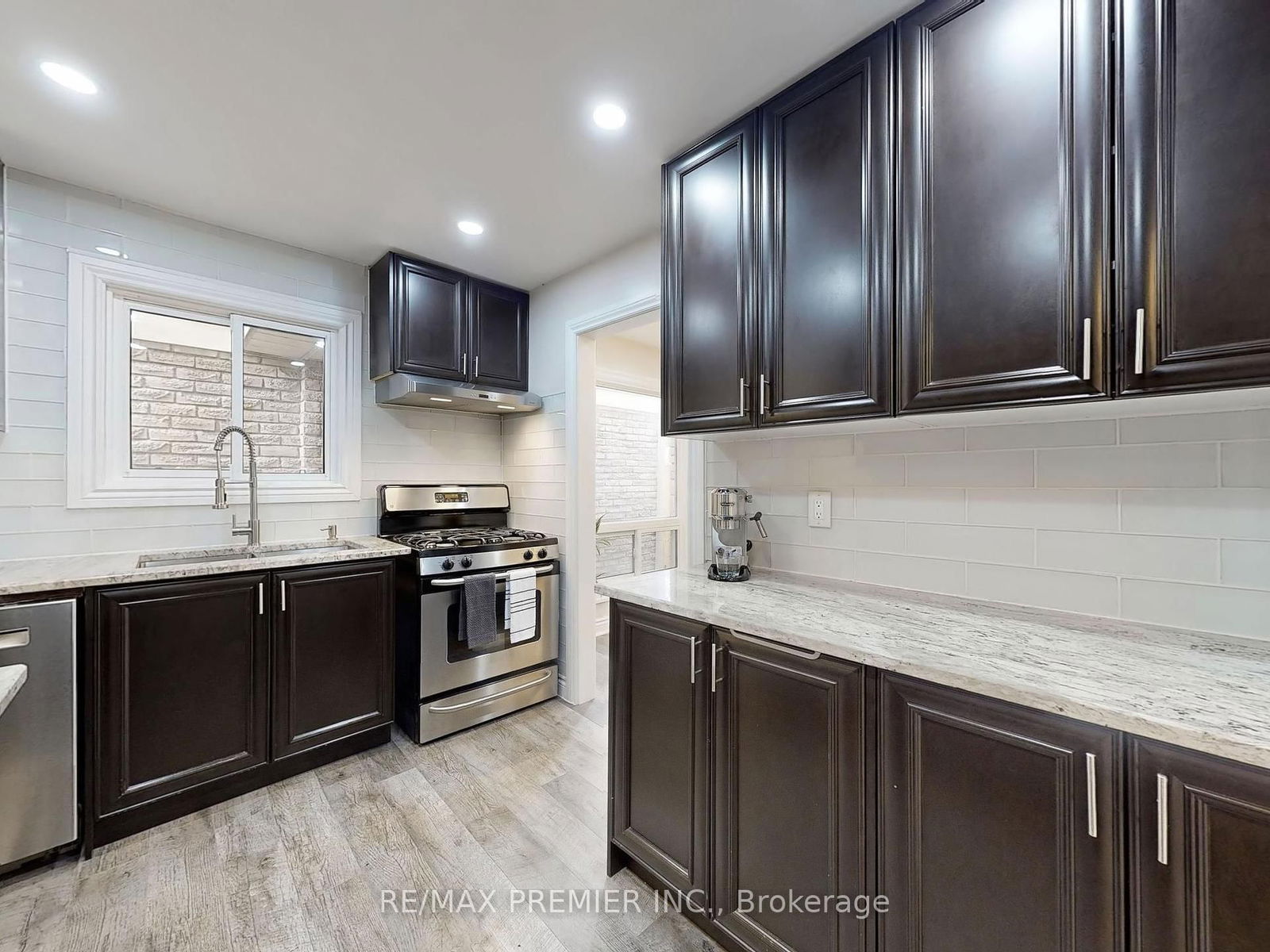 Detached House for sale at 2683 Romark Mews, Mississauga, Erin Mills, L5L 2Z4 - MLS: W12110983