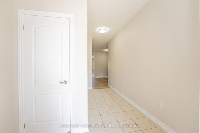 21 Ridgegate Crescent