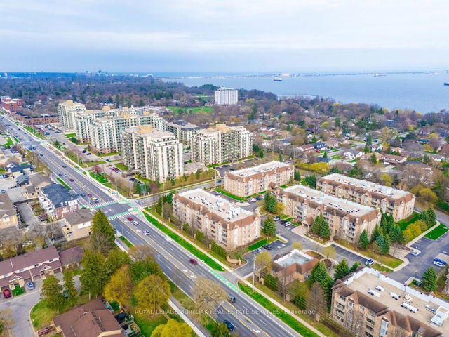 109 - 216E Plains Road