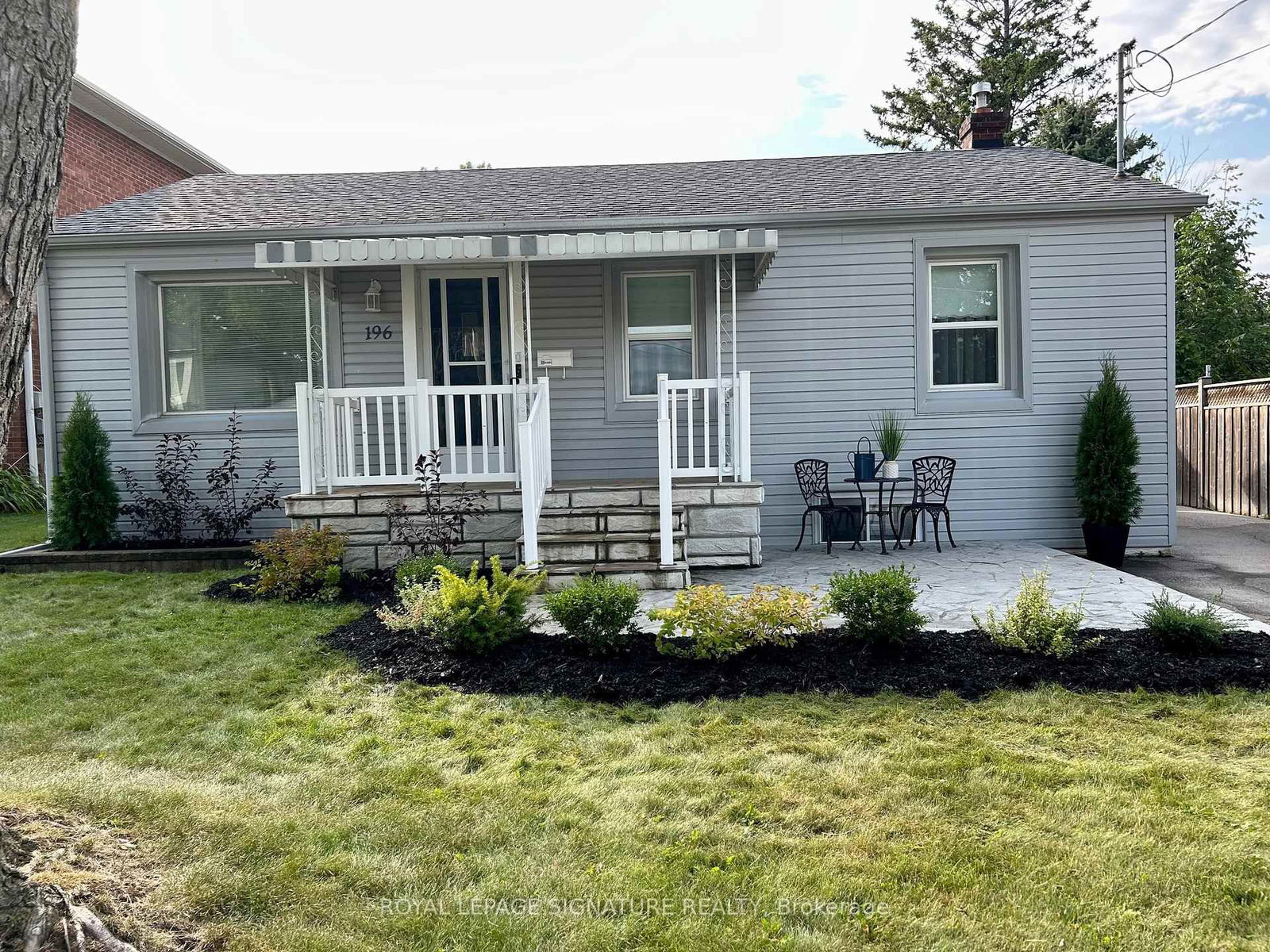 Detached House for sale at 196 Queen Street, Mississauga, Port Credit, L5H 1L6 - MLS: W12111030