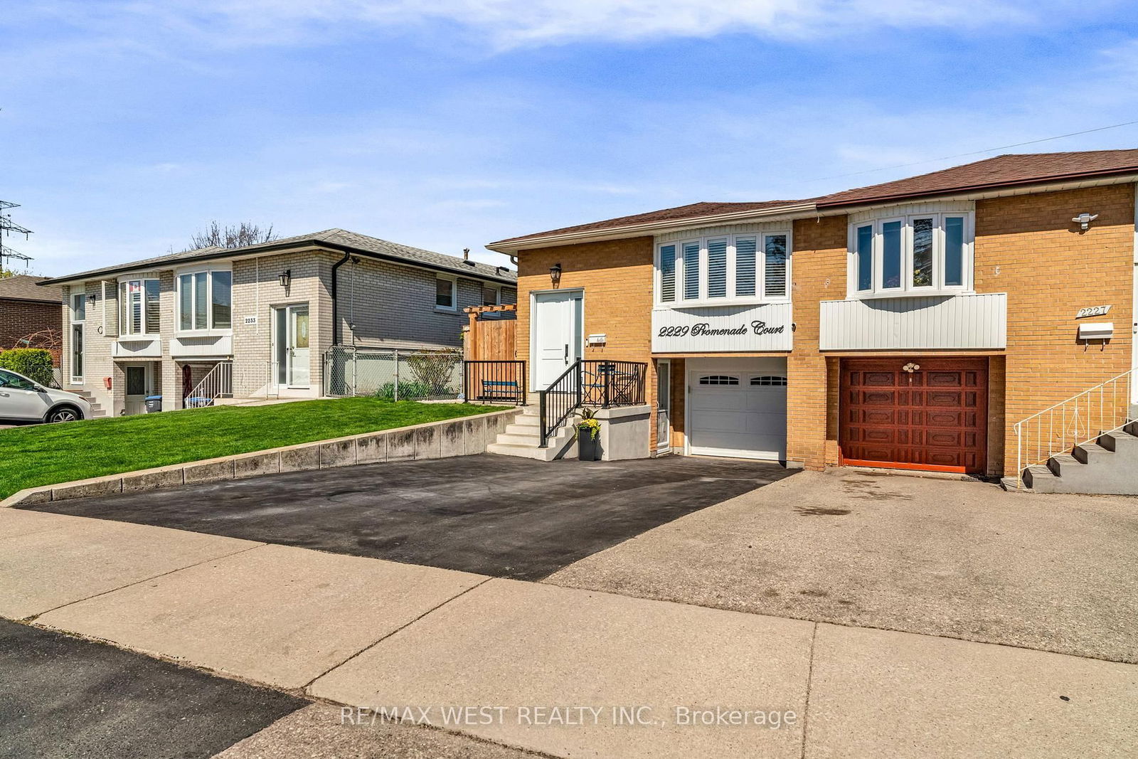 Semi-Detached House for sale at 2229 Promenade Court, Mississauga, Lakeview, L4Y 3W8 - MLS: W12111045