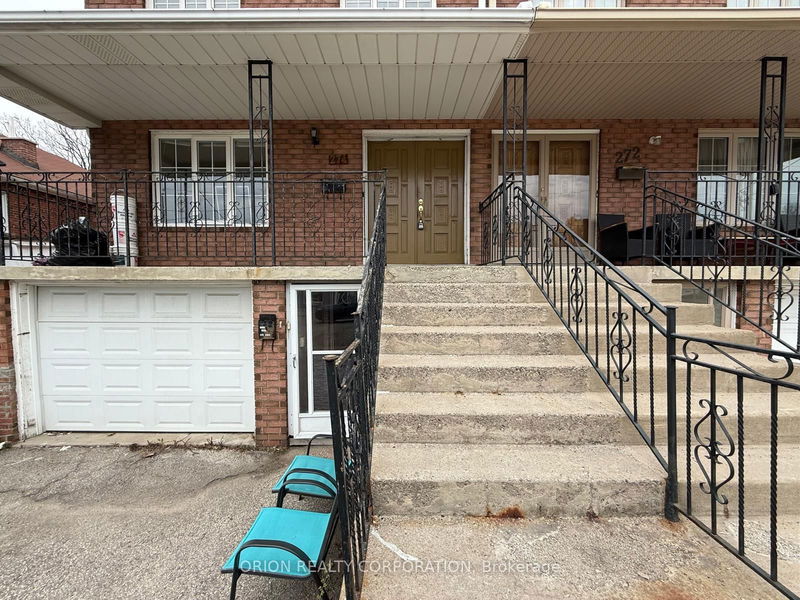 home for lease on Upper-274 Viewmount Avenue