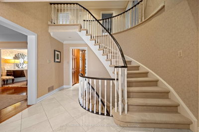 48 Eden Valley Dr, Toronto - Edenbridge-Humber Valley image-0-3