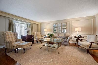 48 Eden Valley Dr, Toronto - Edenbridge-Humber Valley image-0-4