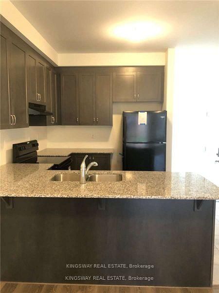 Townhouse leased at 17 Circus Crescent, Brampton, Northwest Brampton, L6A 5E3 - MLS: W12111276