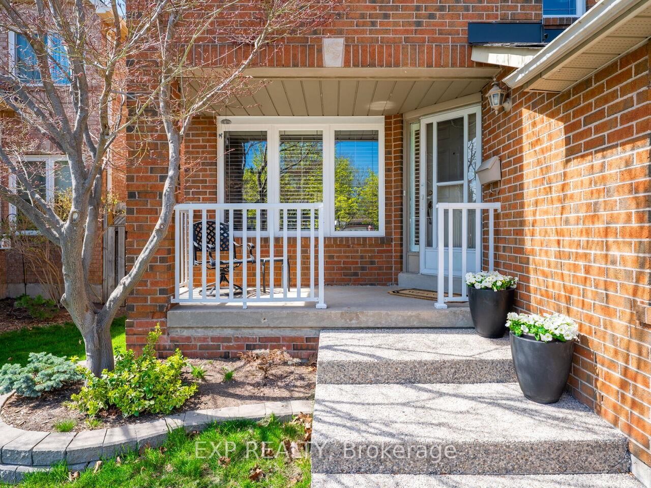 Detached House for sale at 2911 Tradewind Drive, Mississauga, Meadowvale, L5N 6L2 - MLS: W12111291
