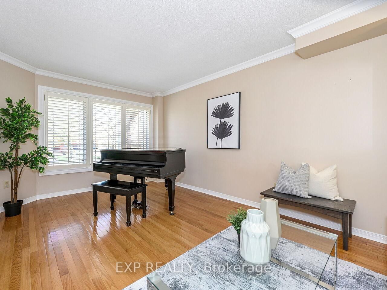 Detached House for sale at 2911 Tradewind Drive, Mississauga, Meadowvale, L5N 6L2 - MLS: W12111291