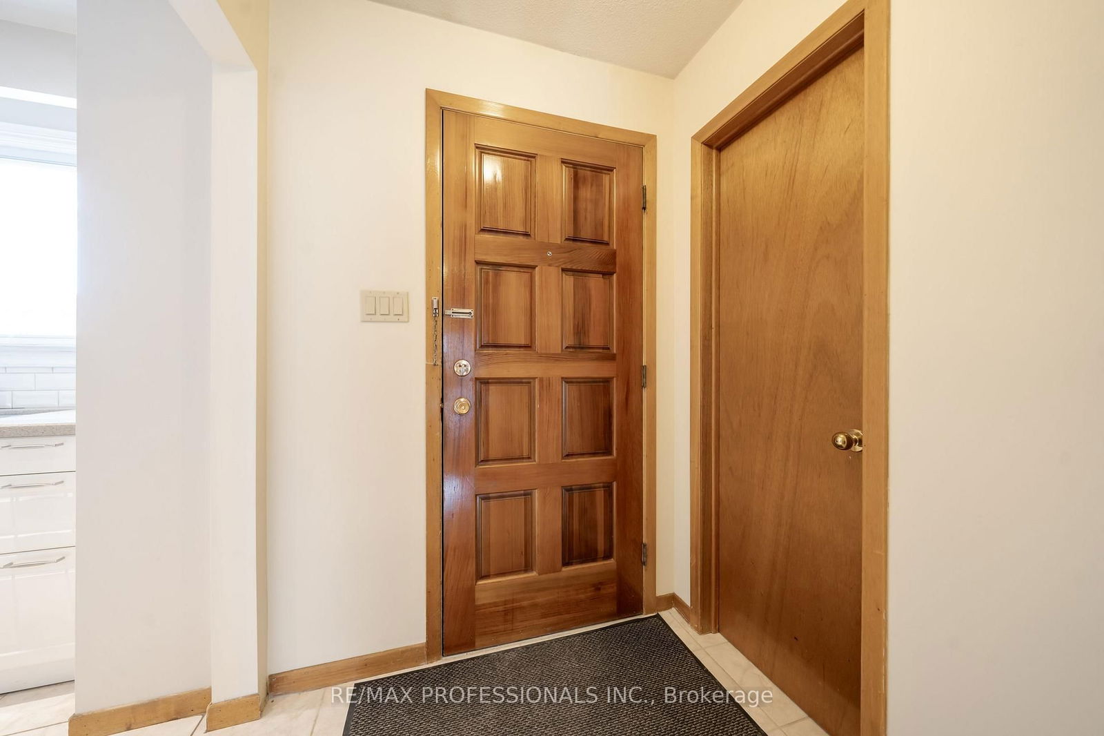 Townhouse for sale at 52-580 Renforth Drive, Toronto, Eringate-Centennial-West Deane, M9C 2N5 - MLS: W12111322