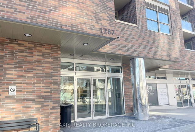 812 - 1787 St Clair Avenue
