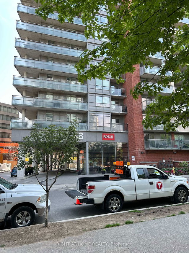 2109 - 38 Joe Shuster Way