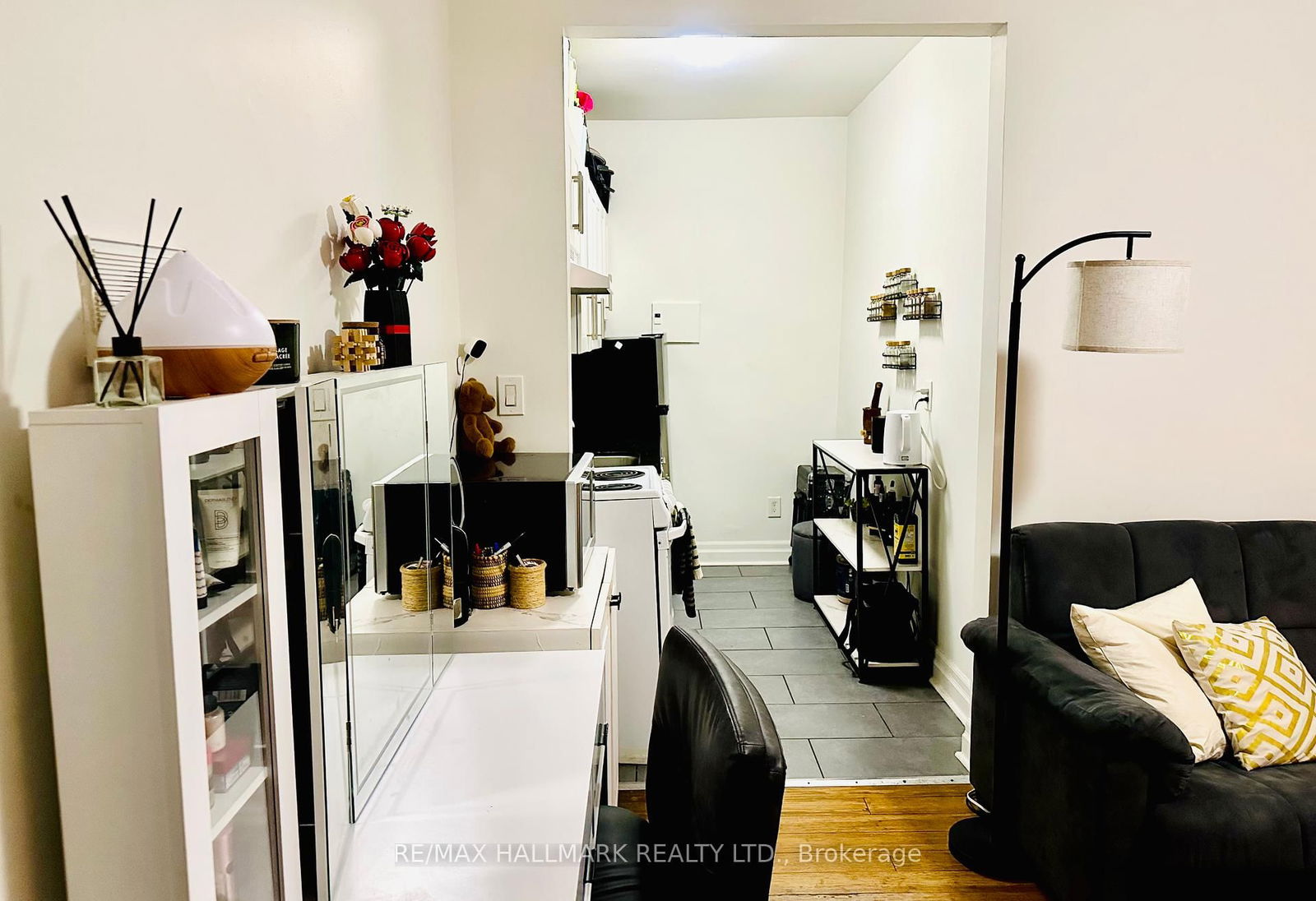Condo for lease at 209-1 Triller Avenue, Toronto, South Parkdale, M6K 3B7 - MLS: W12111504