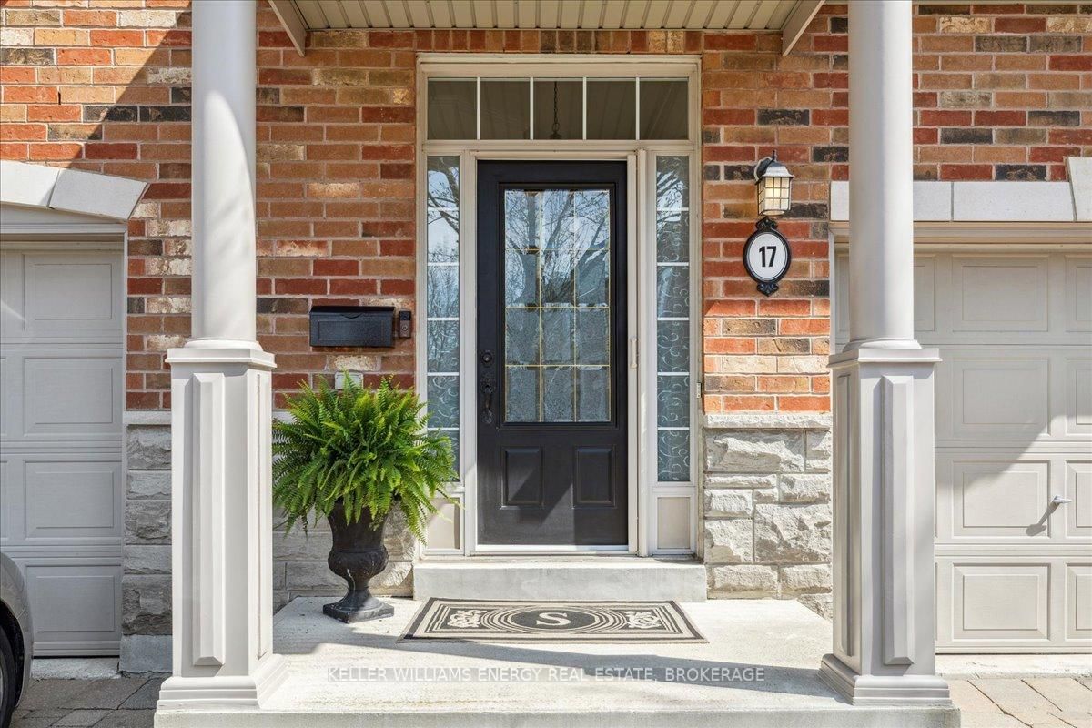 Townhouse sold at 17-2401 Fifth Line, Mississauga, Sheridan, L5K 1V9 - MLS: W12111527