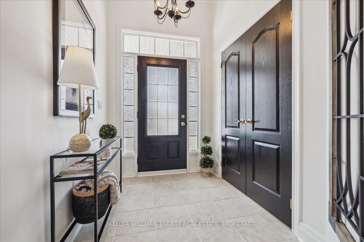 Townhouse sold at 17-2401 Fifth Line, Mississauga, Sheridan, L5K 1V9 - MLS: W12111527